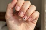 Самый частый дефицит, приводящий к ломкости и расслоению ногтей. Самый частый дефицит, приводящий к ломкости и расслоению ногтей.
