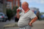 В России предложили приравнять «обжор» к алкоголикам и наркоманам