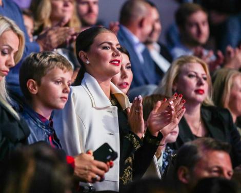 Звездный врач Мухина рассказала, почему Кабаева выглядит молодо без пластики