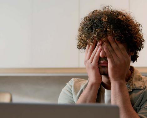 Новый жуткий тренд: зачем мужчины массово сбривают ресницы и чем это опасно Новый жуткий тренд: зачем мужчины массово сбривают ресницы и чем это опасно