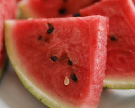 Сезон арбузов закончился. Опасно ли их сейчас покупать? Сезон арбузов закончился. Опасно ли их сейчас покупать?