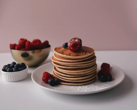 Из чего лучше готовить блины, чтобы было и вкусно, и полезно? И какую начинку лучше всего использовать? Из чего лучше готовить блины, чтобы было и вкусно, и полезно? И какую начинку лучше всего использовать?