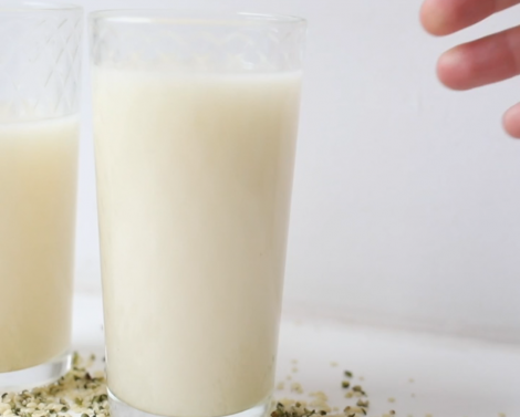 Есть ли какая-то норма по количеству молока в день для взрослого человека? И что будет, если превысить эту норму?