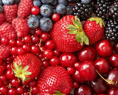 Диетолог рассказала, как правильно употреблять сезонные ягоды