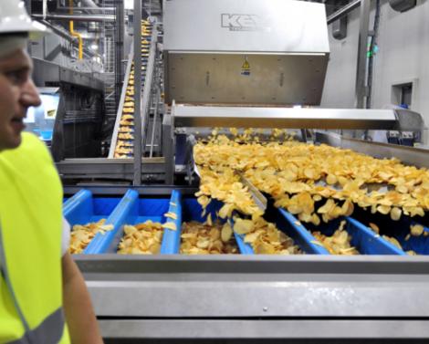 Диетолог призвала есть чипсы не чаще раза в месяц